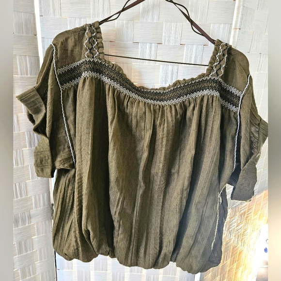 Free People Wandering Skies Smocked Top Blouse Boho Cropped Olive Green Sz M - Picture 2 of 6